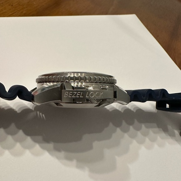 Luminox - Picture 3 of 6